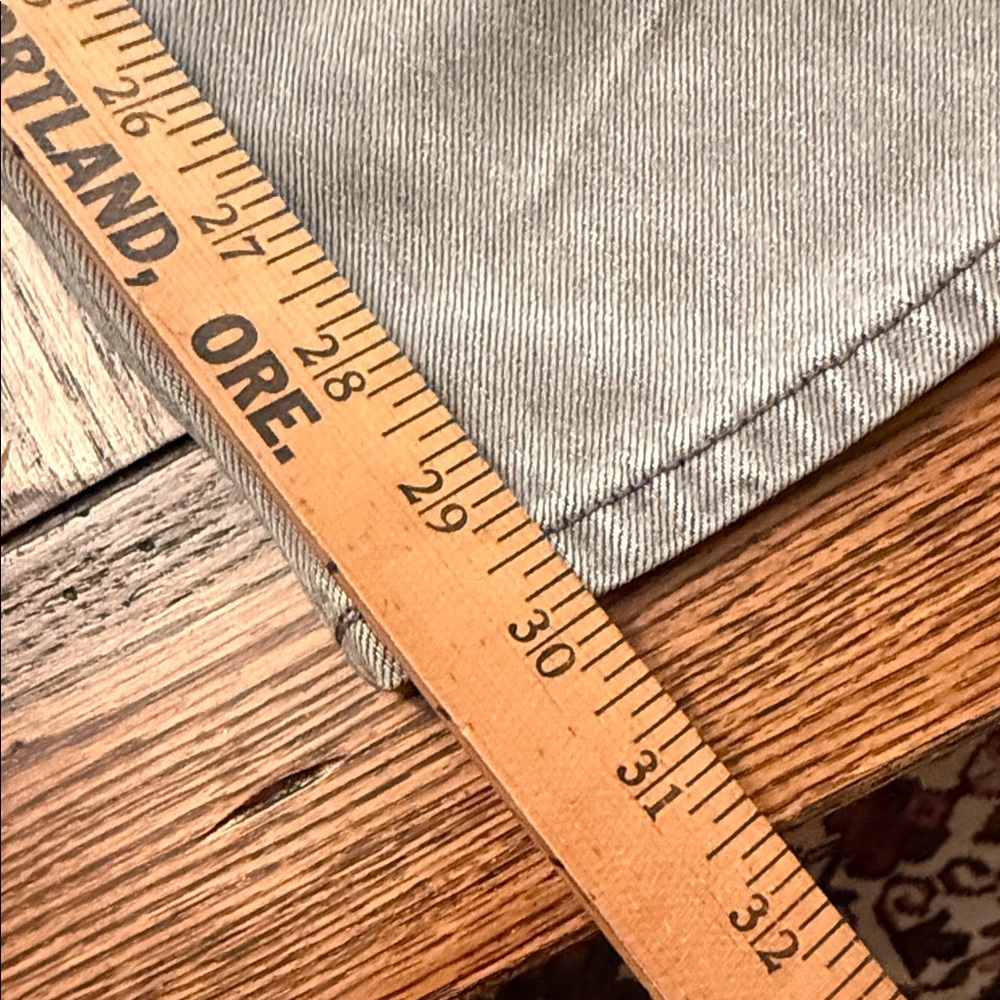 Uniqlo Gray Wide Leg Jeans 30 Waist Heavy Cotton Minimalist Denim - Picture 9 of 13